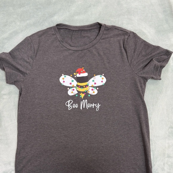Holiday Festive “Bee Merry” 🐝 Women’s Grey Graphic T-Shirt size XL - Picture 2 of 4